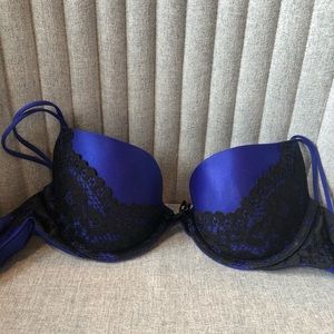 Victoria’s Secret blue and black lace bra